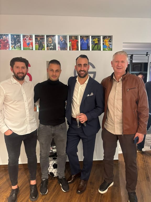 Глобално партнерство во срцето на Атина: Следни фудбалски ѕвезди на отворањето на новата канцеларија на SEG